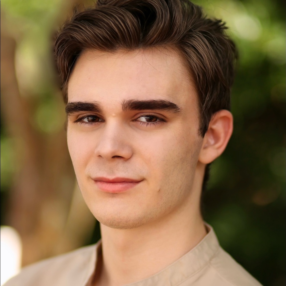 Meet your Posher, Adonis